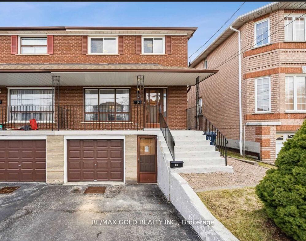 Property Photo:  39 Magnolia Avenue  ON M1K 3K3 