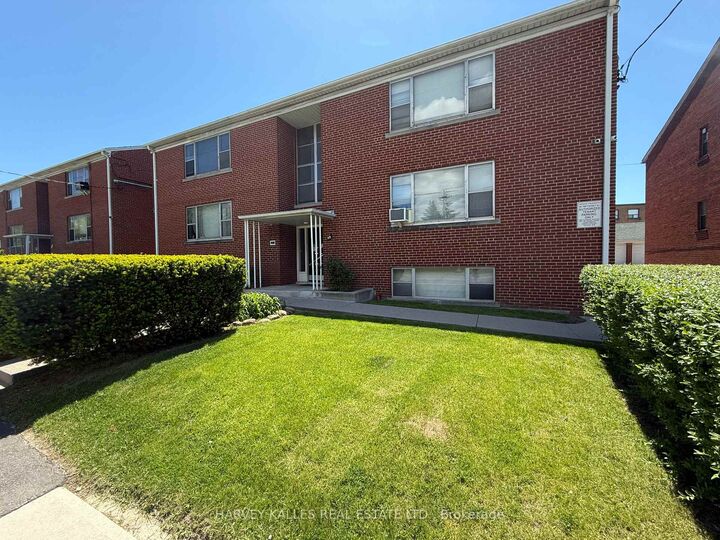 Property Photo:  88 Trethewey Drive 2  ON M6M 4B4 