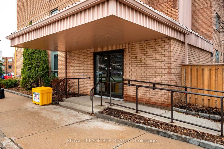 Property Photo:  16 Fourth Street 32  ON L9W 4N7 
