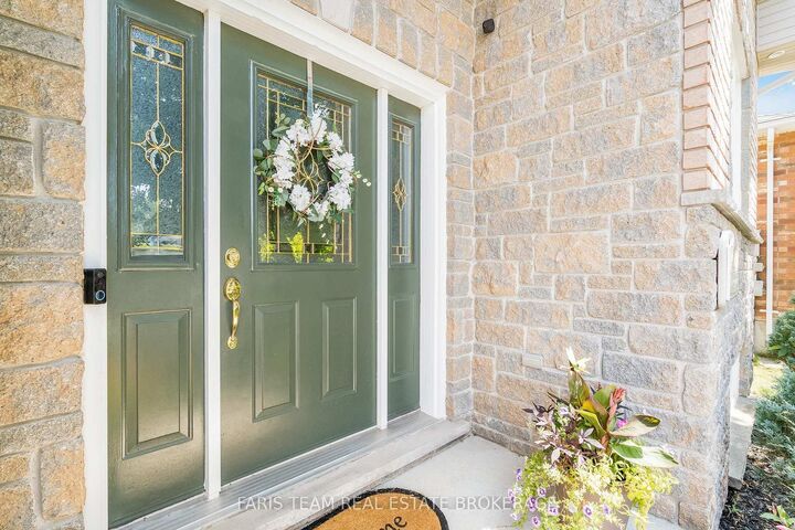 Property Photo:  123 Wawinet Street  ON L4R 5A9 