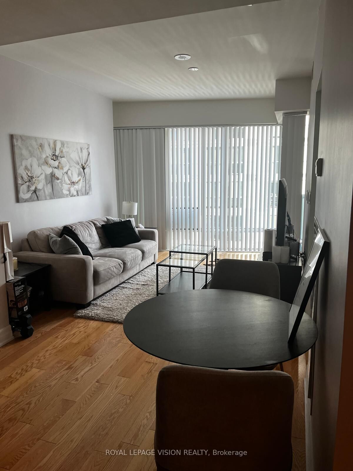 Property Photo:  8 The Esplanade Avenue 2701  ON M5E 0A6 