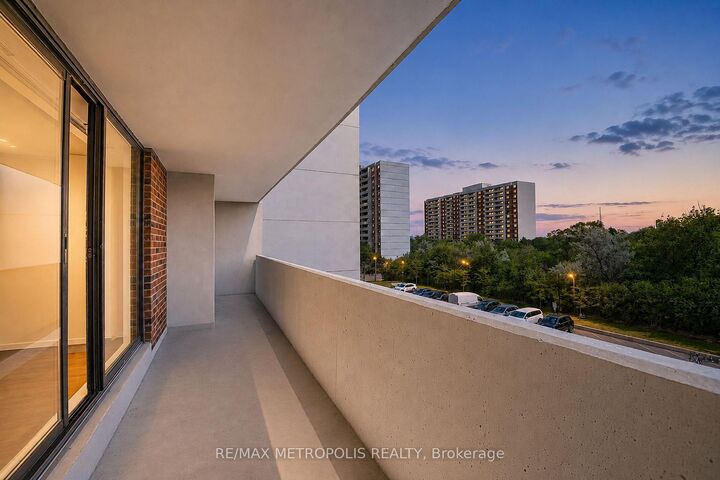 Property Photo:  301 Prudential Drive 407  ON M1P 4V3 