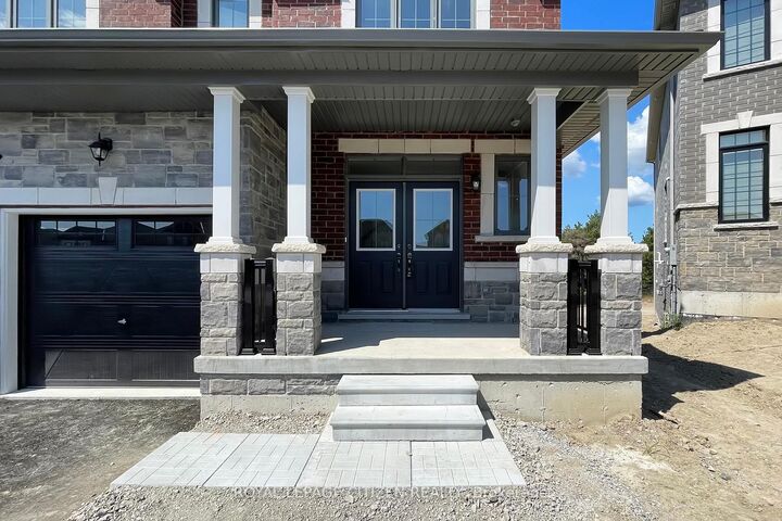 Property Photo:  82 Lawrence D. Pridham Avenue  ON L9R 0X1 