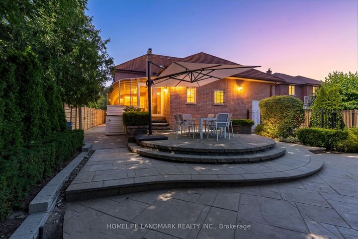 Property Photo: 193 Codsell Avenue ON M3H 3W5