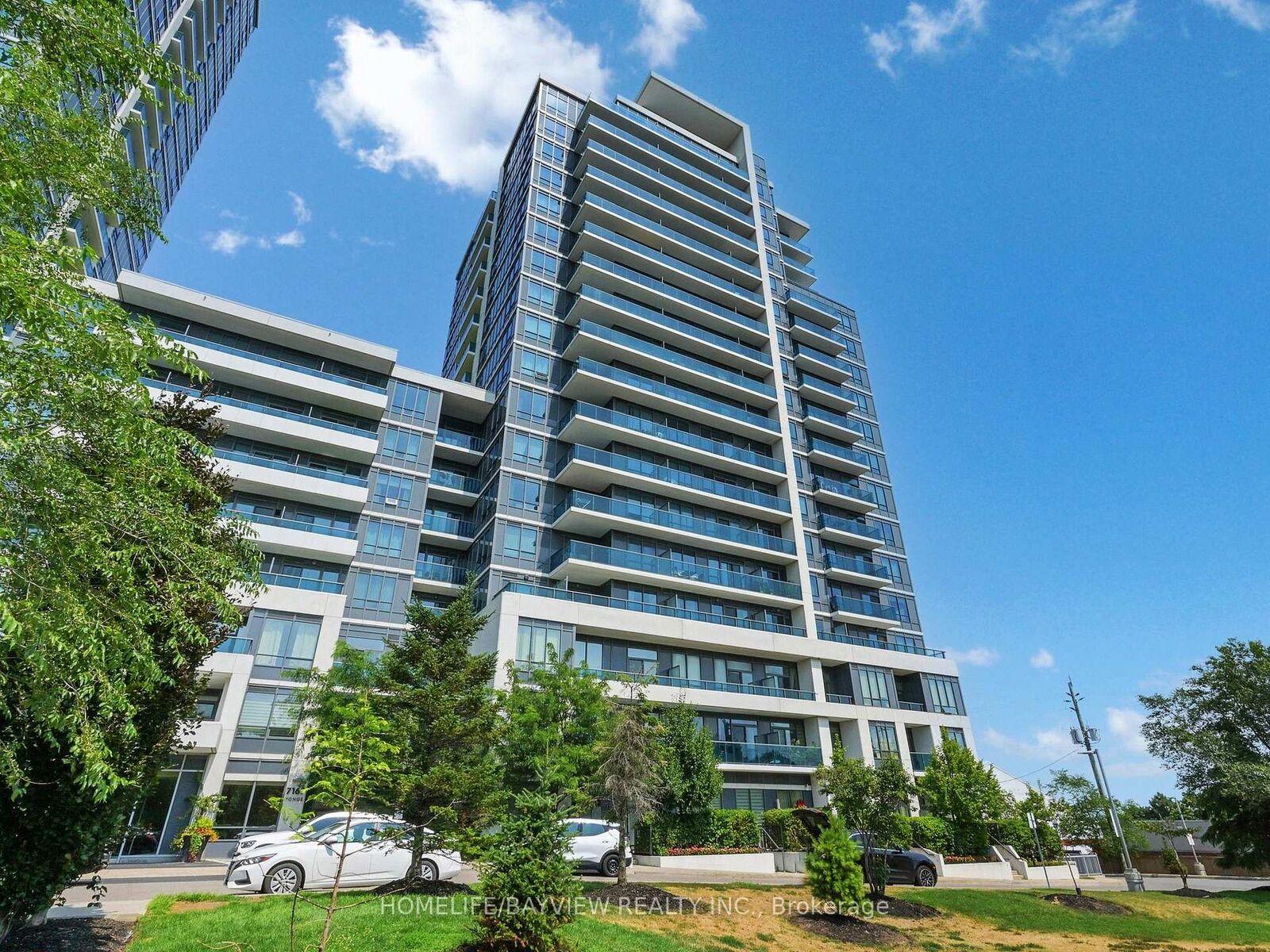 Property Photo:  7167 Yonge Street 1212  ON L3T 0E1 