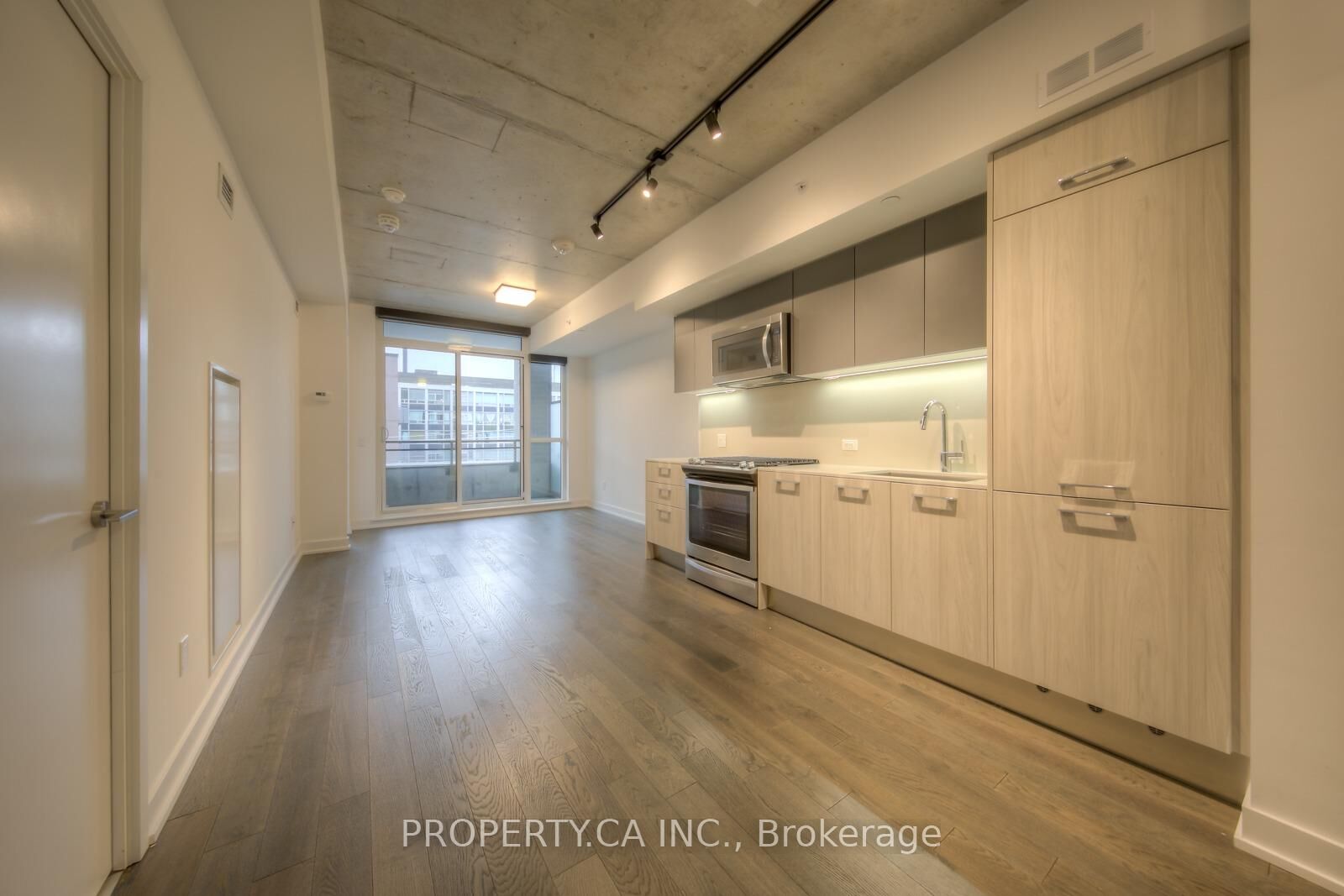 Property Photo:  665 Kingston Road 406  ON M4E 0R6 