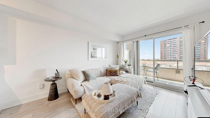 Property Photo:  1215 Bayly Street 506  ON L1W 1L7 