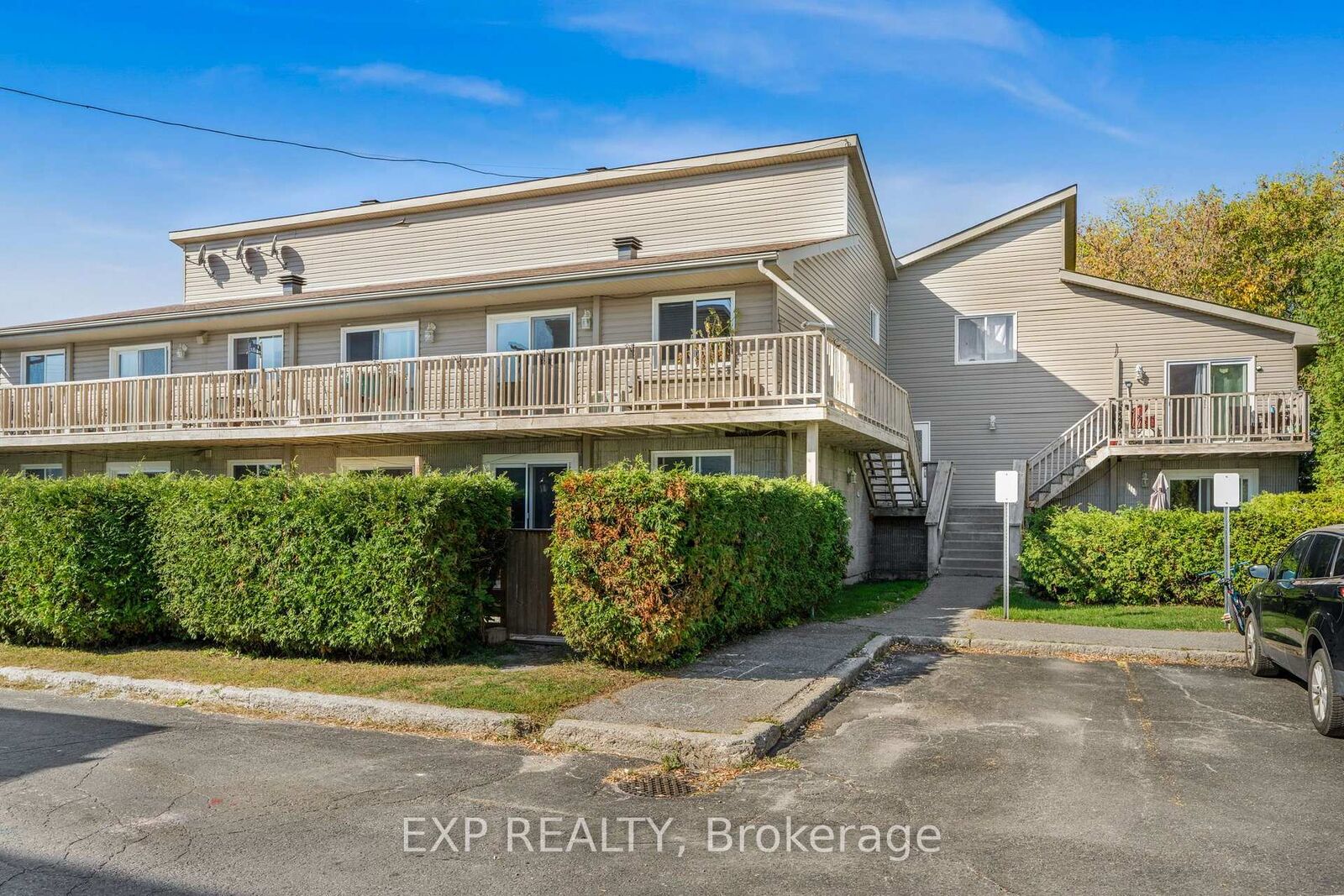 Property Photo:  776 St Jean Street 8  ON K0A 1M0 