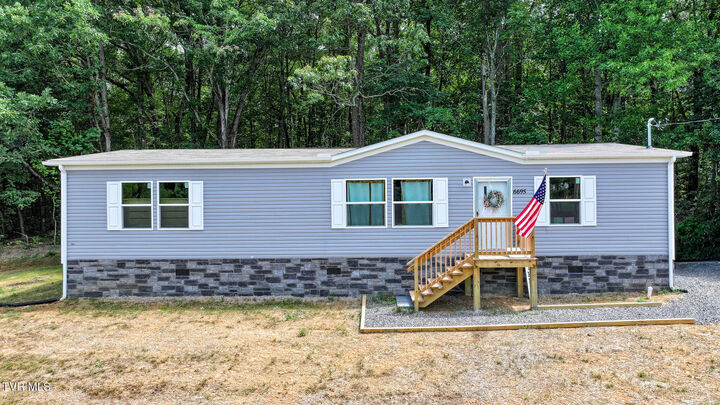 Property Photo: 6695 West Allens Bridge Road TN 37743