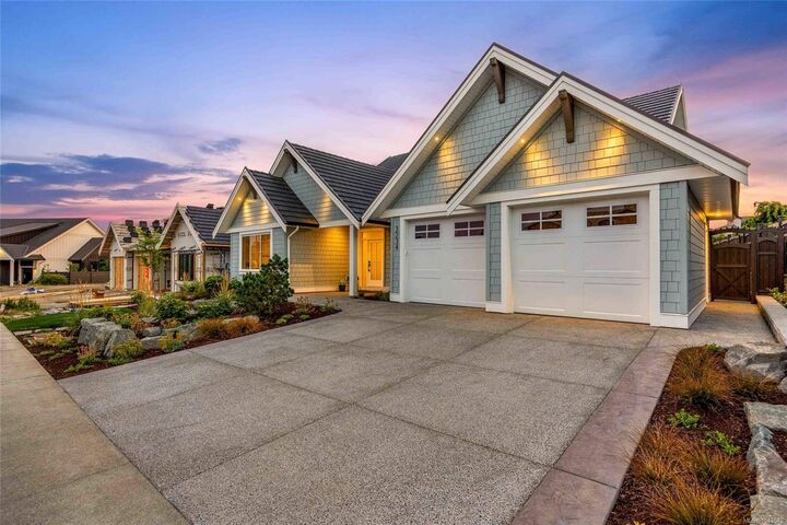 Property Photo:  3234 Winchester Ave  BC V9N 9X4 