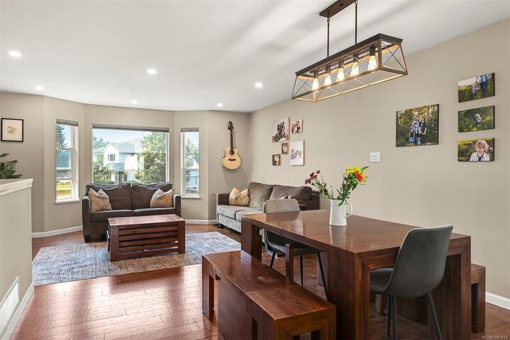Property Photo:  2221 Heron Cres  BC V9M 3Y2 