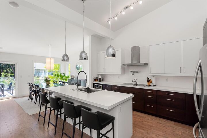 Property Photo: 1501 Argyle Ave BC V9S 3K3