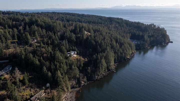 Property Photo:  1664 Whitesails Drive  BC V0N 1G2 