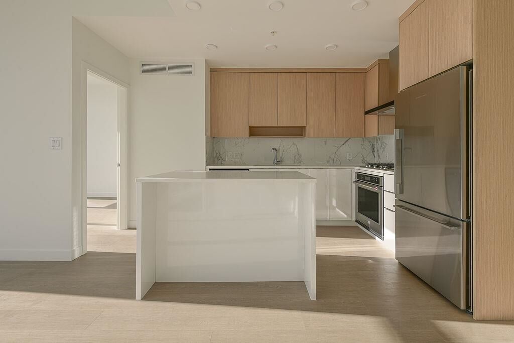 Property Photo: 699 Whiting Way 2108 BC V3J 0N7
