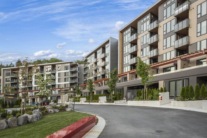 Property Photo:  1500 Scott Crescent 306  BC V8B 1G5 