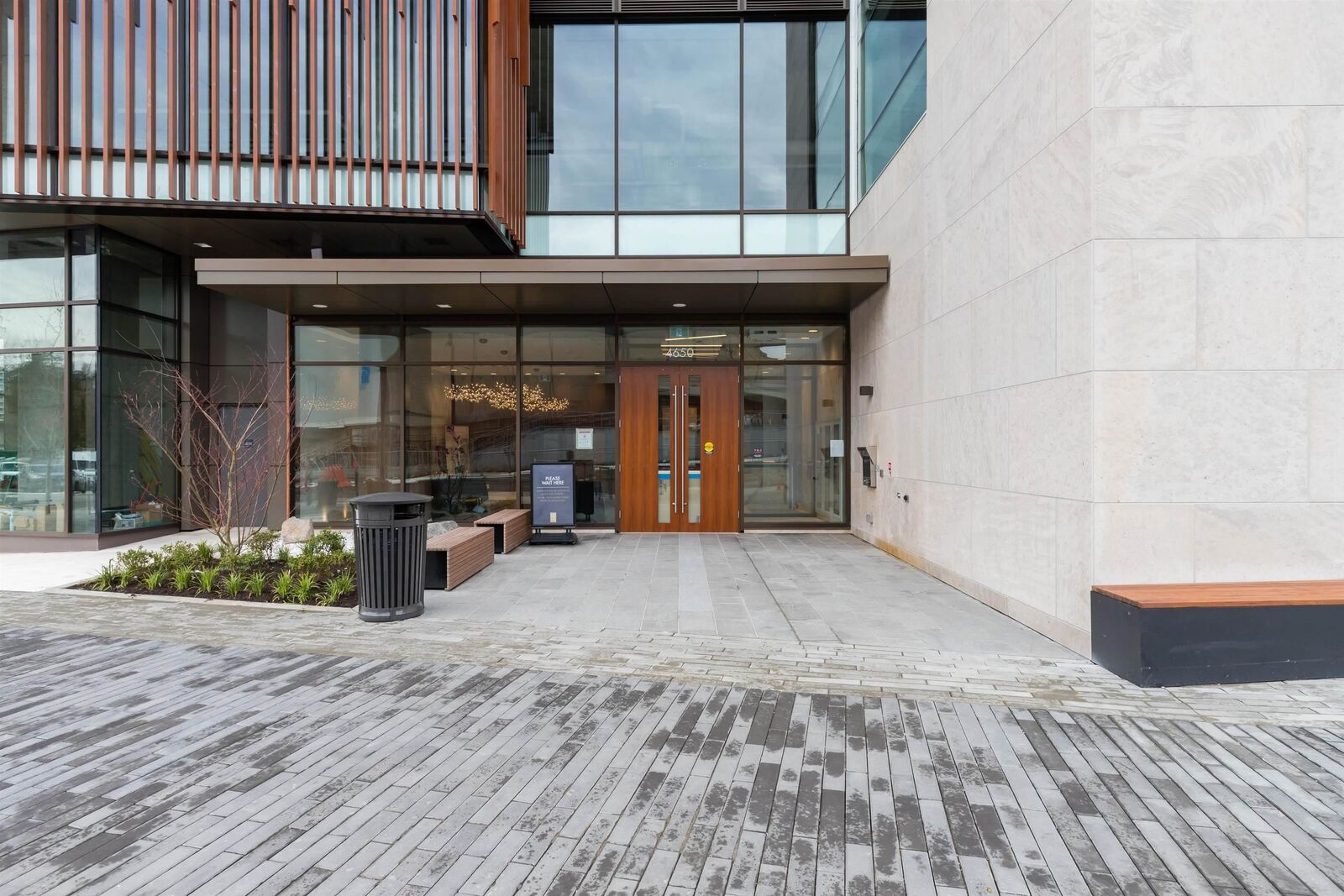 Property Photo: 4650 Brentwood Boulevard 1505 BC V5C 0M3