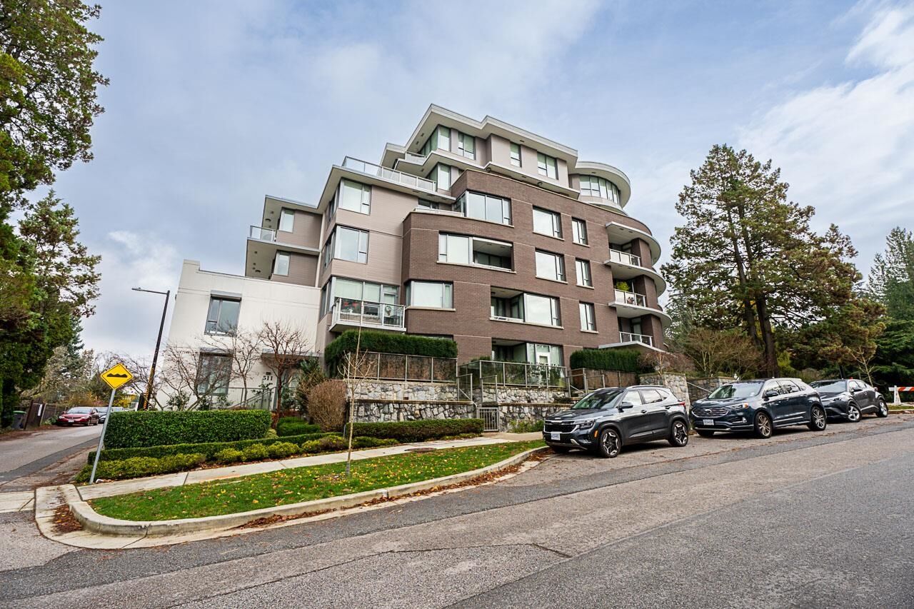 Property Photo: 505 W 30th Avenue 301 BC V5Z 0G4