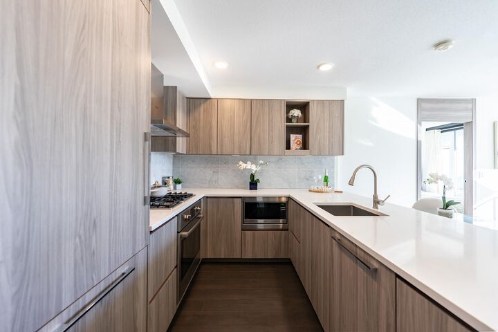 Property Photo:  8800 Hazelbridge Way 601  BC V6X 0S3 