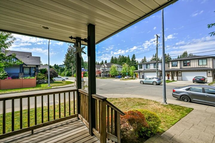 Property Photo: 32652 Tunbridge Avenue BC V4S 1A4