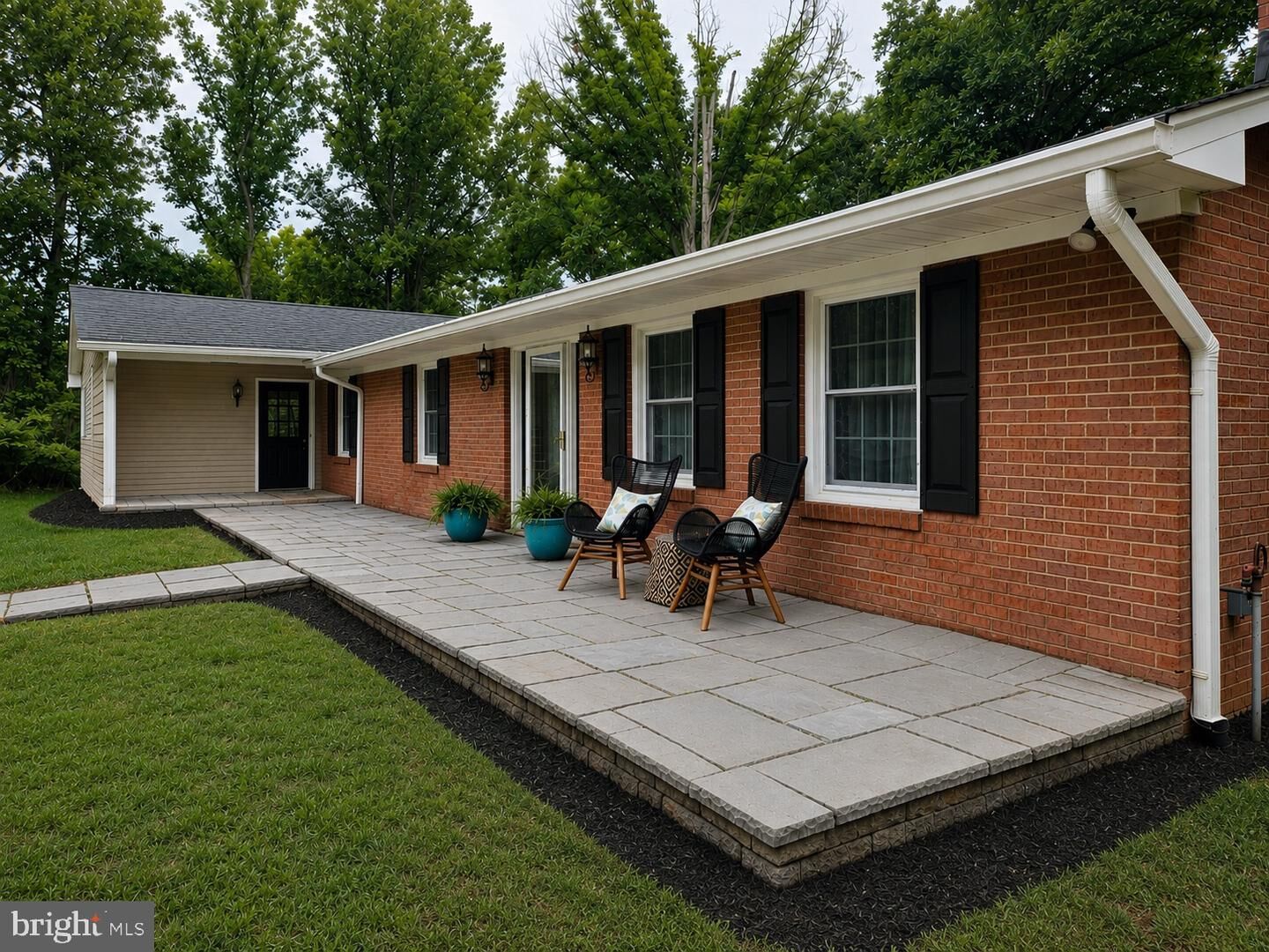 Property Photo:  5290 Hillside Drive  VA 20187 