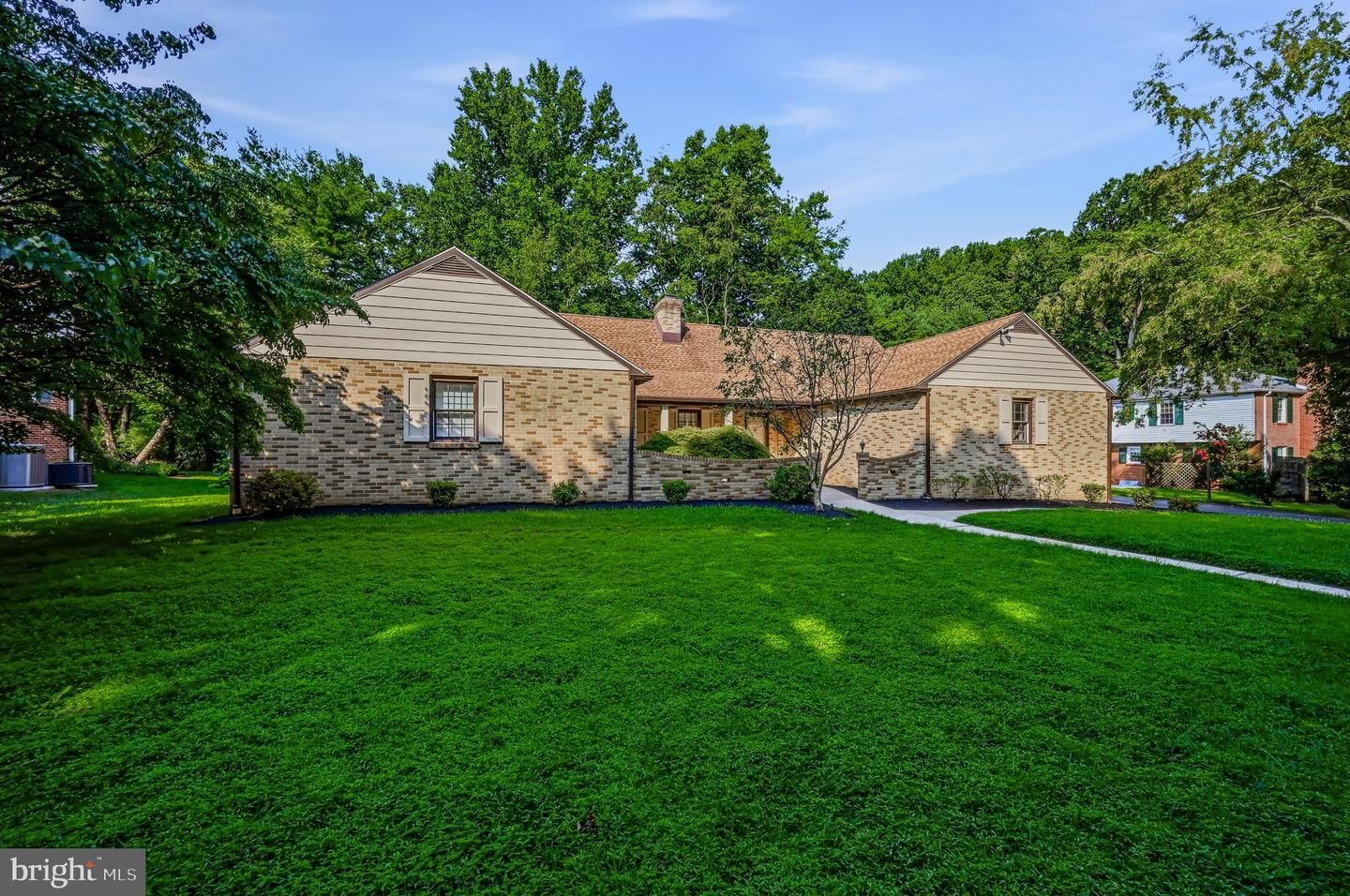 Property Photo: 607 Wynyard Road DE 19803