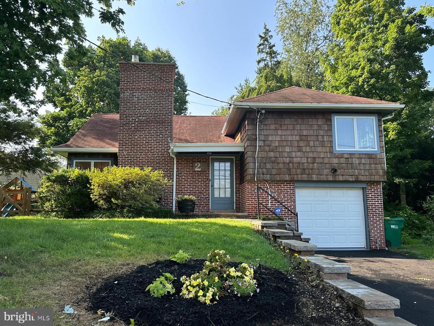 Property Photo:  2 Snuff Mill  DE 19807 