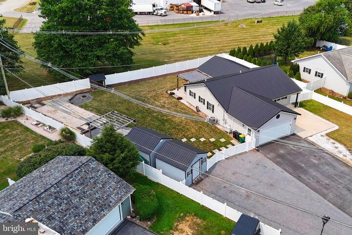 Property Photo:  1020 Brandon Drive  PA 17201 