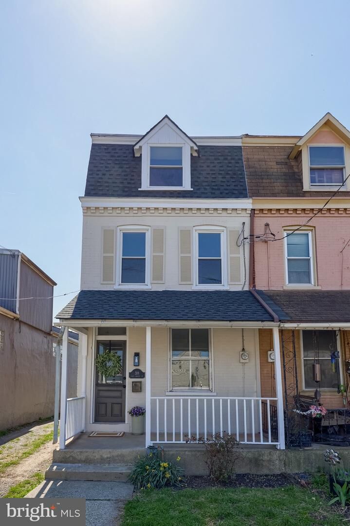 Property Photo: 318 E Liberty Street PA 17602