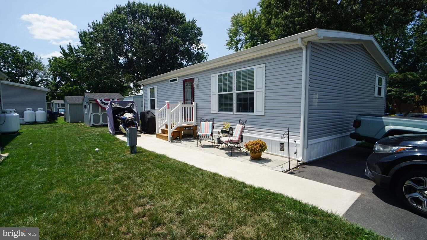 Property Photo:  4207 Darby Drive  PA 19067 