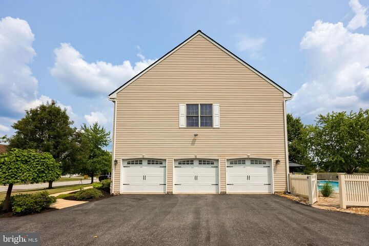 Property Photo:  2623 Huntfield Drive  PA 17404 