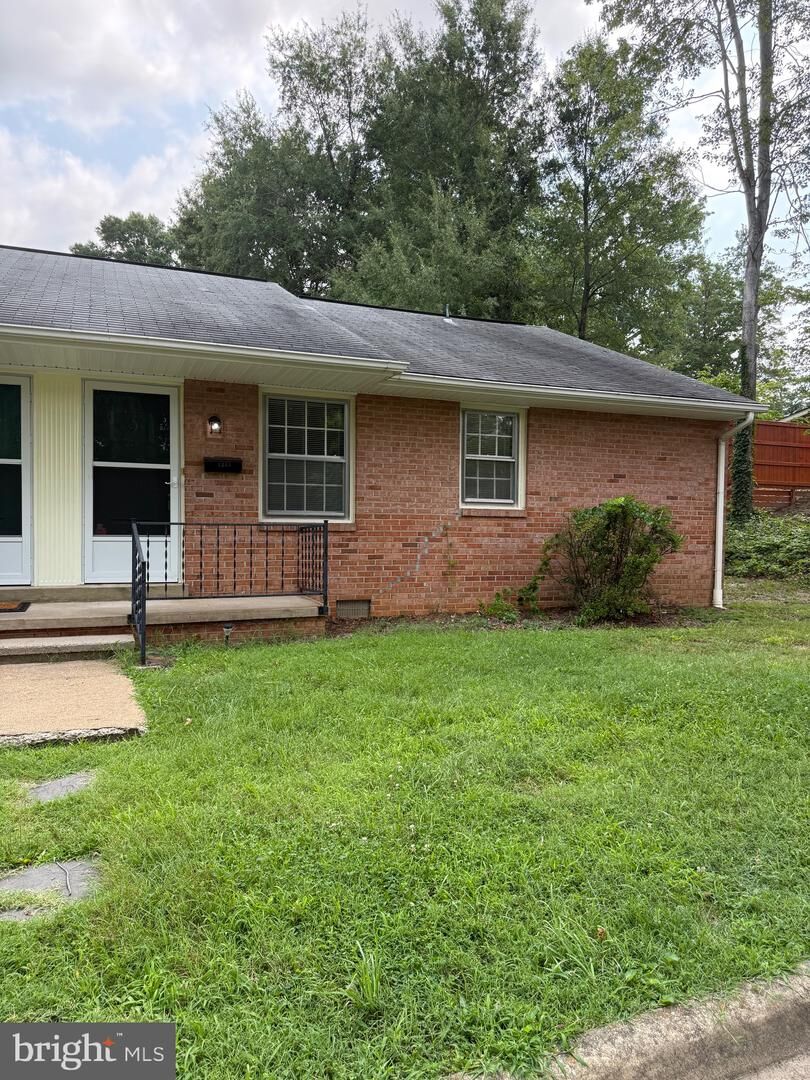 Property Photo: 1315 Rappahannock Avenue VA 22401