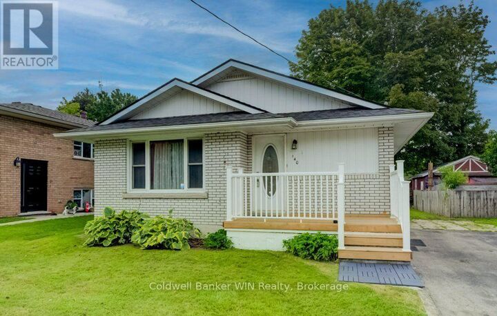 Property Photo: 140 Queen Street East ON N0G 2L3