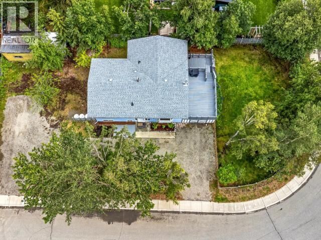 Property Photo: 1104 Hemlock Street YT Y1A 4G7