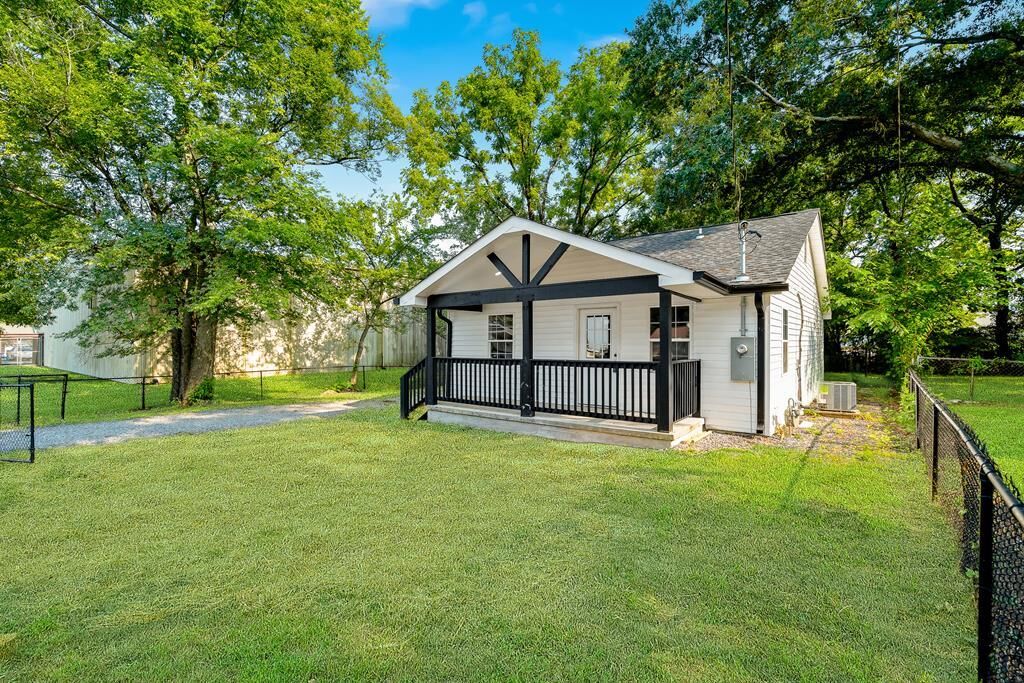 Property Photo: 1300 Ludie Street GA 30720