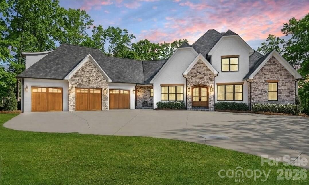 Property Photo: 7056 Ridgeview Lane NC 28080