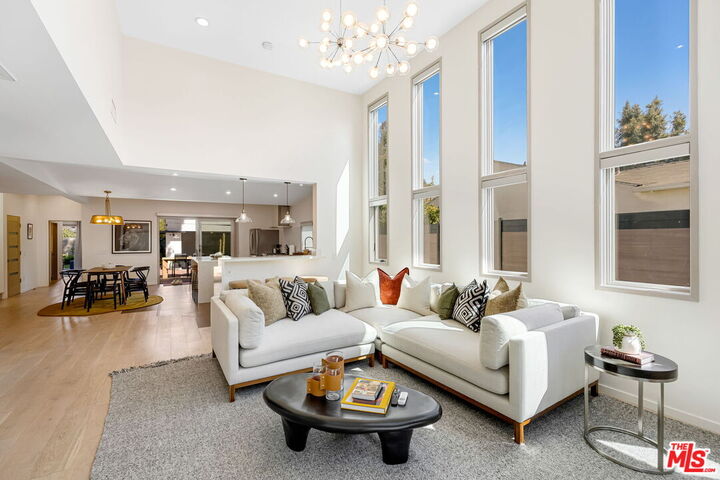 Property Photo: 3910 Berryman Ave CA 90066