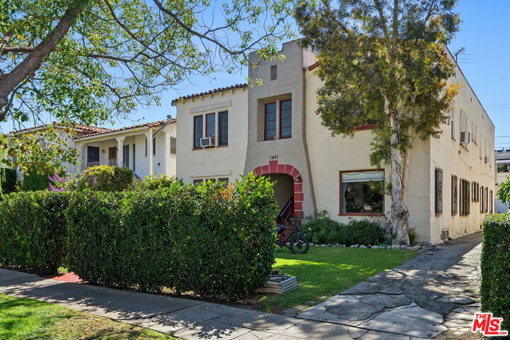 Property Photo:  1471 S Sherbourne Dr  CA 90035 