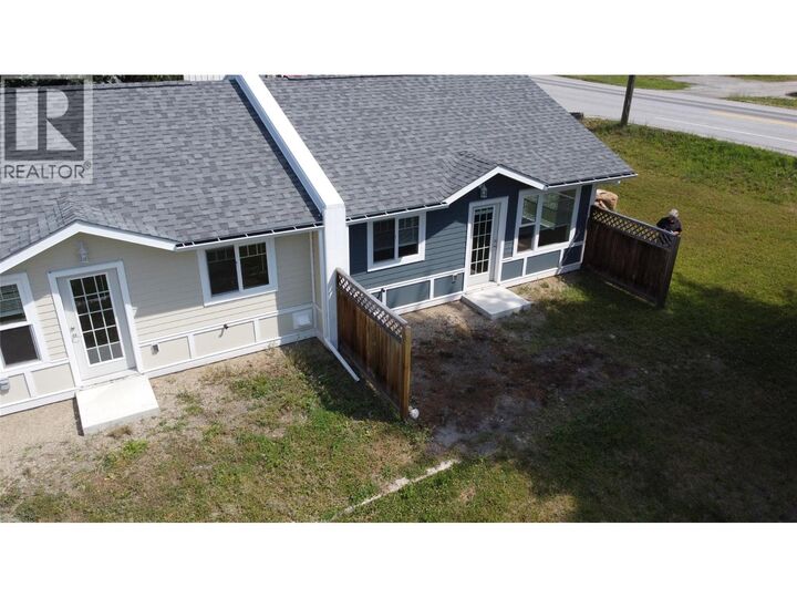 Property Photo: 611 Casley Court 4 BC V0G 1S1