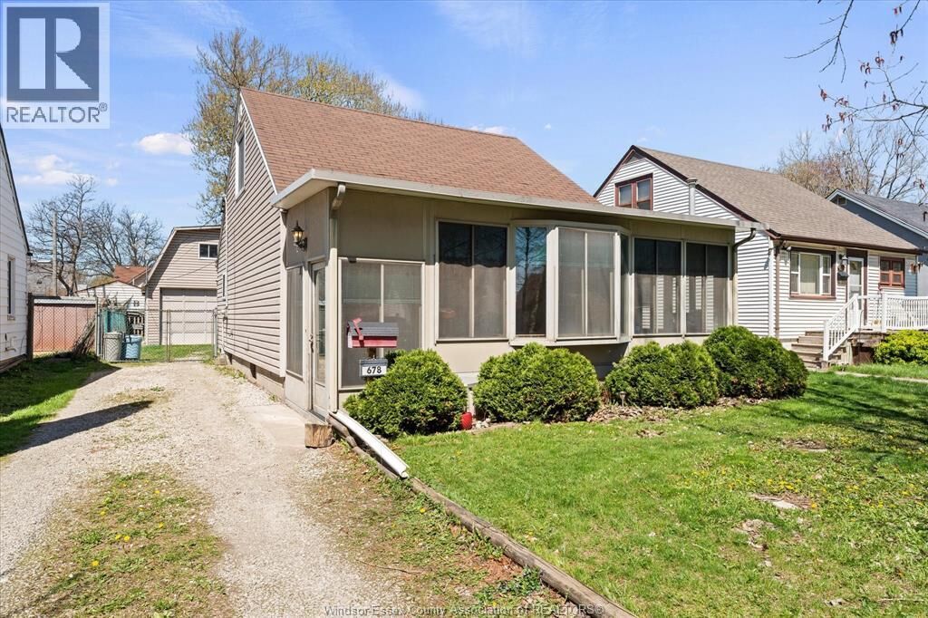 Property Photo:  678 Capitol Street  ON N8X 3G1 