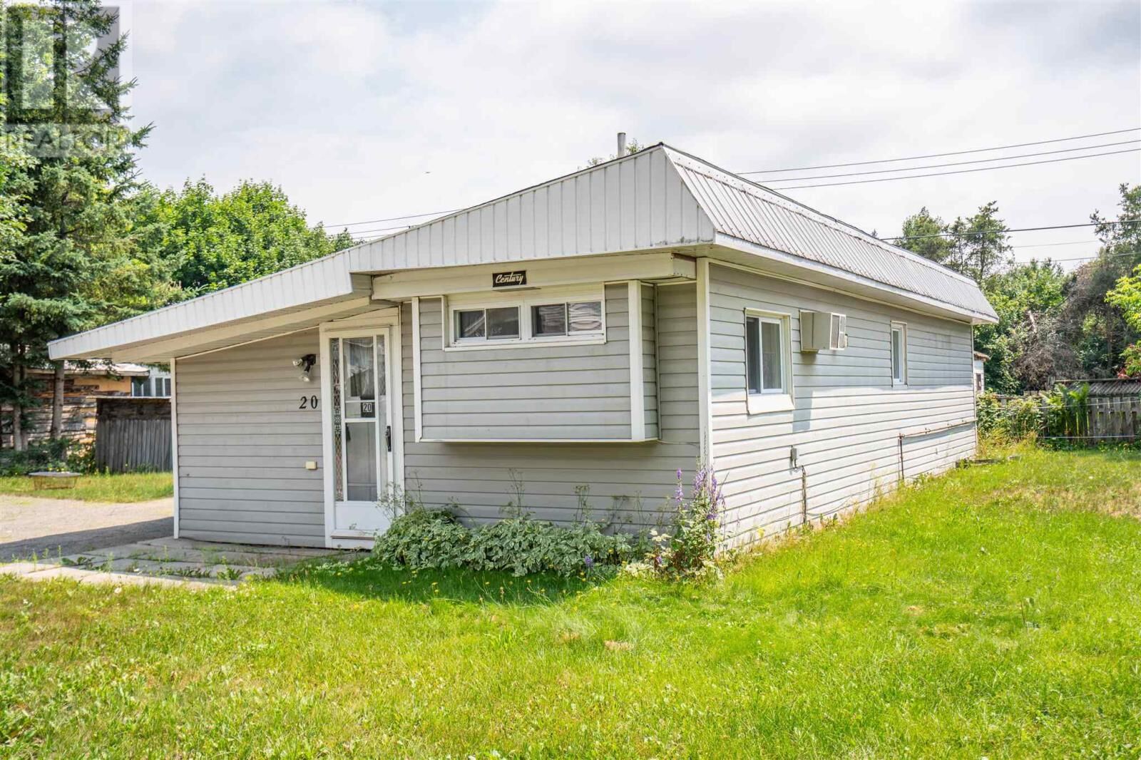 Property Photo:  20-15 Fish Hatchery Rd  ON P6A 6J8 