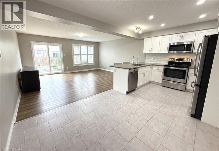 Property Photo: 5 Sandybay Avenue ON N2A 0H7