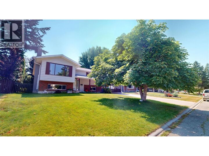 Property Photo: 1317 16th Street South BC V1C 5K5