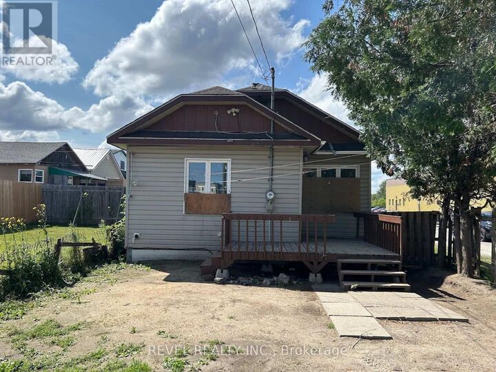 Property Photo:  331 Lang Avenue  ON P4N 1H7 