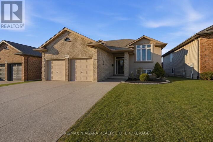 Property Photo:  129 Wellbrook Avenue  ON L3C 7M8 