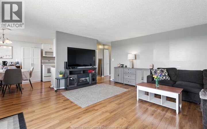 Property Photo: 3936 Wyandotte Street East 909 ON N8Y 4V1