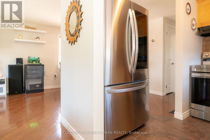 Property Photo:  37 Ferguson Drive  ON L4N 7B4 
