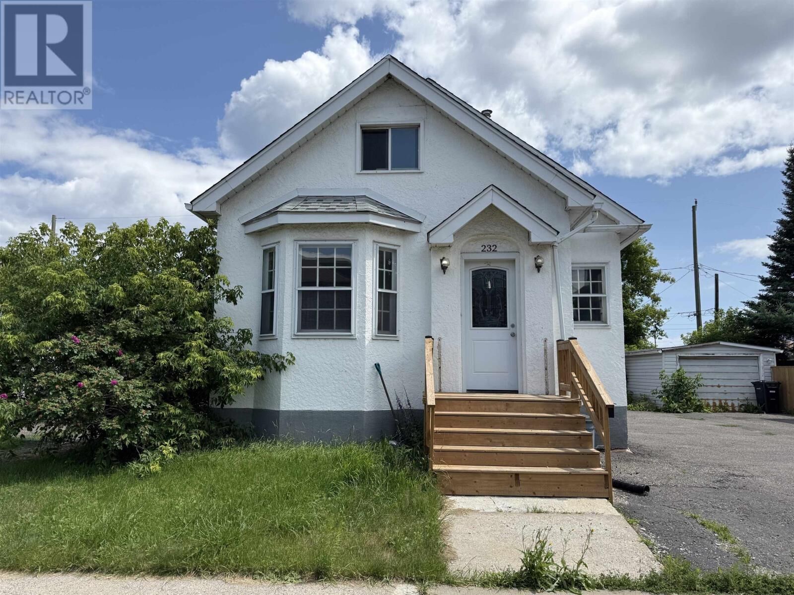 Property Photo: 232 McKellar St S ON P7E 1H7