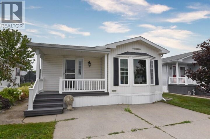 5700 Blackwell Sideroad 258 — photo 1