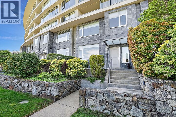 Property Photo:  5330 Sayward Hill Crescent  BC V8Y 3H8 