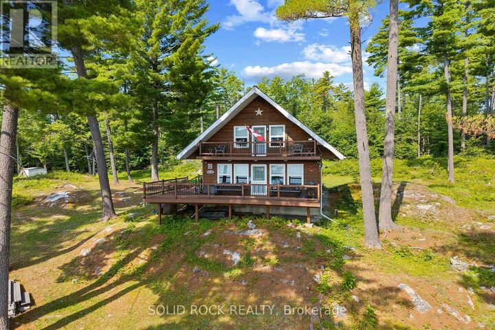 992 White Lake Shore North — photo 1